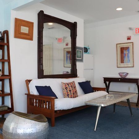 Tavern On The Bay Hotel - Frank Sinatra Suite Somers Point Zewnętrze zdjęcie