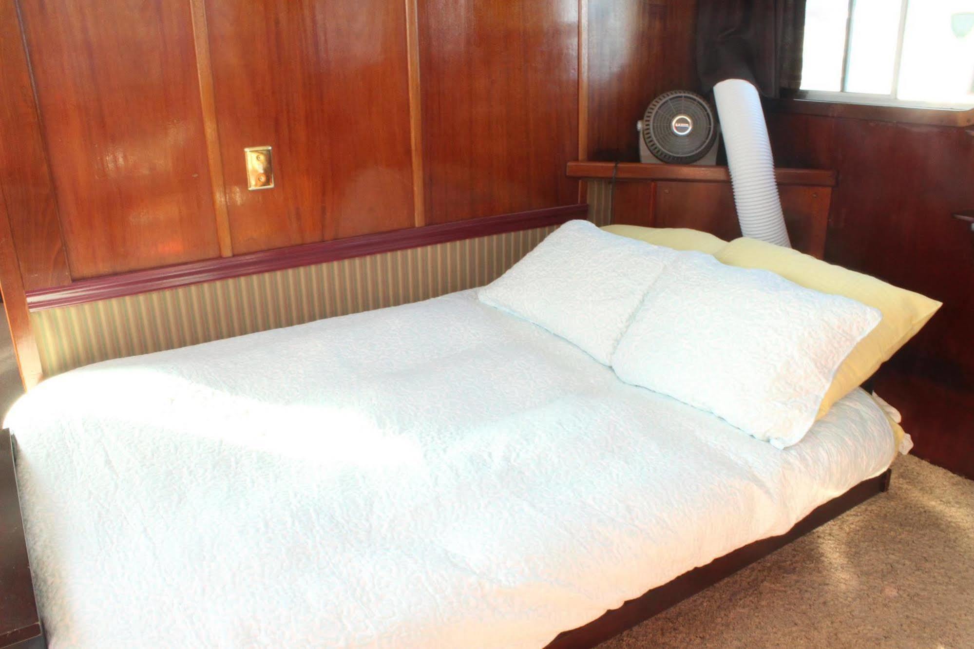 Tavern On The Bay Hotel - Frank Sinatra Suite Somers Point Zewnętrze zdjęcie